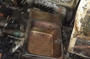 电冰箱老化自燃的原因（揭秘电冰箱自燃真相）