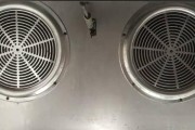 如何清洗纱窗（以油烟机为主题的清洗方法）