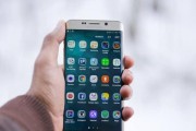 如何解决iPhone手机反应慢的问题（快速提升iPhone手机反应速度的技巧与方法）