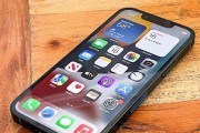 苹果iPhone12如何快速返回上一步（掌握关键技巧）