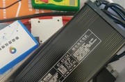 磷酸铁锂7串电池需要多少伏特的充电器？如何选择合适的充电器？