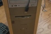 如何修复台式电脑显示器电源问题（一键解决显示器电源故障）
