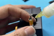 苹果无线耳机掉电问题的解决方法（避免耳机掉电的技巧与建议）