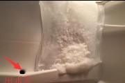 博世冰箱保鲜室为什么有水（保鲜室积水成困扰）