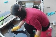 油烟机面板损坏了怎么处理？维修还是更换？