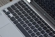 关闭触摸板的正确方法是什么？操作后如何重新启用？