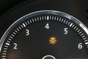 拍照时闪光灯不亮怎么回事？如何解决？