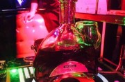 在夜店如何使用苹果手机摄像头拍照？效果如何？