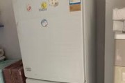 如何正确清洗海尔520冰箱（轻松掌握清洗方法）