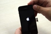 如何解锁忘记密码的iPhone4（一键重置密码帮助你重新获得手机控制权）
