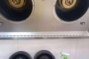 如何有效解决油烟机废气管出现白烟问题（探究油烟机废气管出现白烟的原因及解决方法）