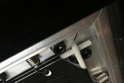 投影仪黑色边框幕布如何设置？设置过程中应注意什么？