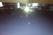 换电瓶时显示器黑屏怎么办（解决方法大揭秘）