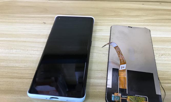解决方案（快速修复oppo手机突然黑屏的常见问题及解决方法）