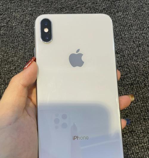 iPhone双卡双待的使用方法（轻松掌握iPhone双卡双待功能，提升通信效率）