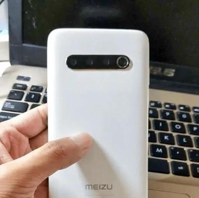 魅族17Pro（全面屏设计与高清四摄带来的绝佳体验）