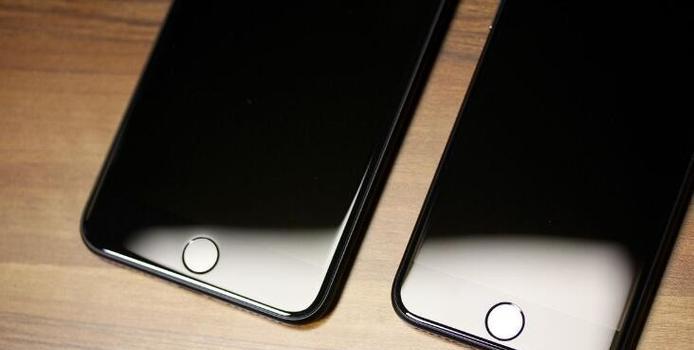 解决iPhone屏幕卡住触屏失灵问题的实用方法（保护屏幕正常工作，轻松享受iPhone使用体验）
