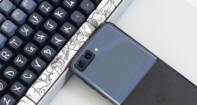 摩托罗拉RAZR2022（全新一代RAZR折叠手机带来的性体验与惊喜）
