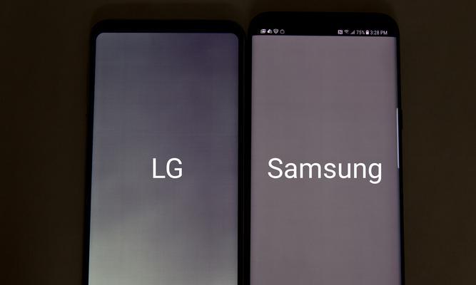 iPhone屏幕出现条纹一直闪问题的处理方法（解决iPhone屏幕条纹闪烁的有效方法）