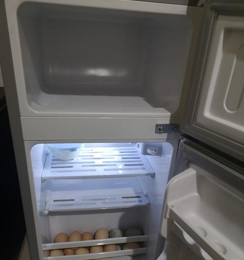 探究冰柜不冷藏的原因（分析冰柜失效的根本问题及解决方案）