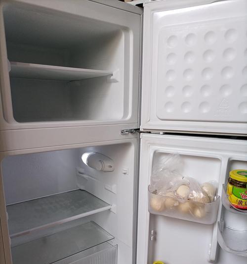 如何进行最有效的新冰箱清洗（掌握关键技巧）
