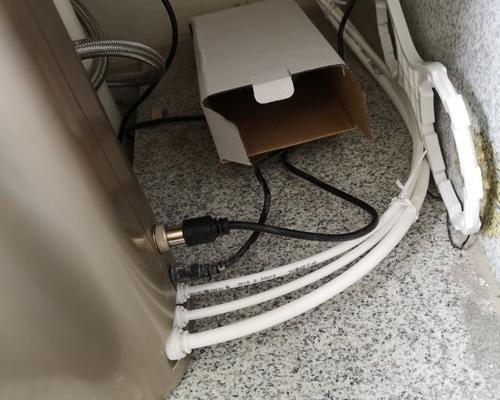 净水器加热灯一直亮的原因及解决方法（探寻净水器加热灯长时间亮起的隐患与解决方案）