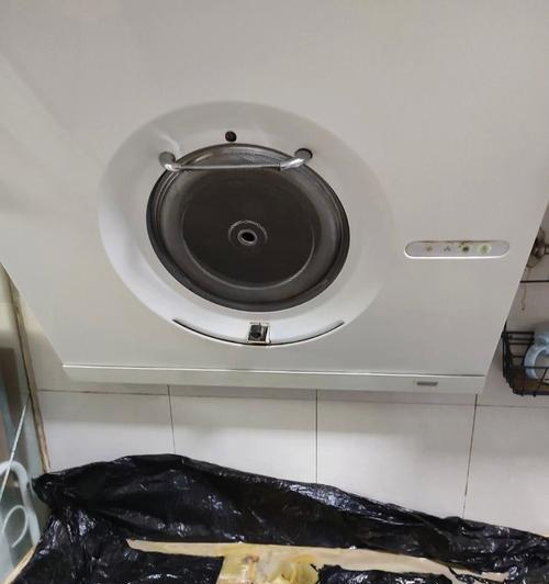 如何清洗路边上的油烟机（简便的清洗方法）