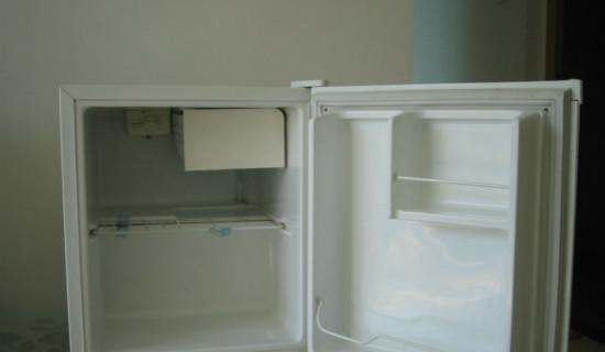 冰柜拆卸与维修指南（学会拆卸与维修冰柜）