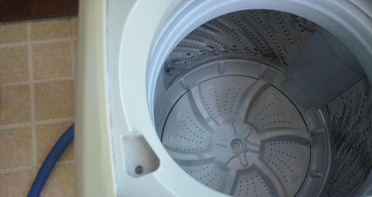 洗衣机地漏反水解决方法（避免浪费水资源）