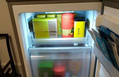 解析冰箱外部发热现象的原因与解决方法（探究冰箱外部发热现象及其对制冷效果的影响）