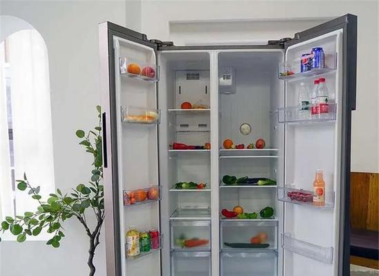 安装冰箱的方法（轻松安装冰箱的技巧）
