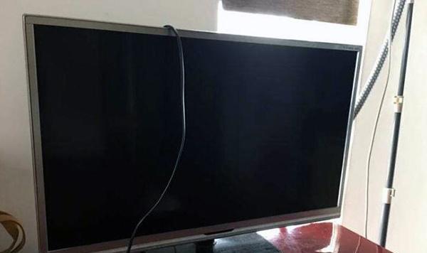 换了显示器不开机，该怎么办（解决显示器无法开机的方法与技巧）