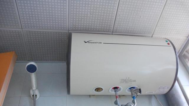 热水器白天水不热怎么办（热水器能打火但水不热）