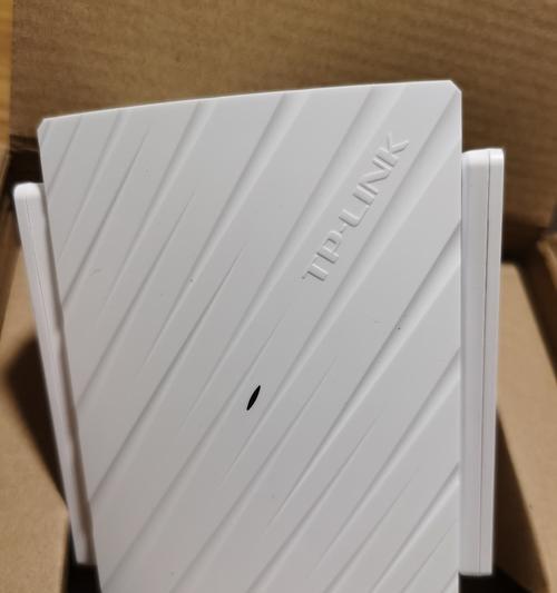 WiFi信号增强器的连接方法及使用技巧（通过正确连接WiFi信号增强器）