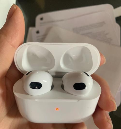 AirPods3（体验更便捷的音乐切换功能）