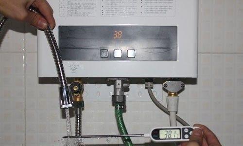 如何修理调温功能坏了的热水器（维修师傅教你轻松修复热水器调温问题）