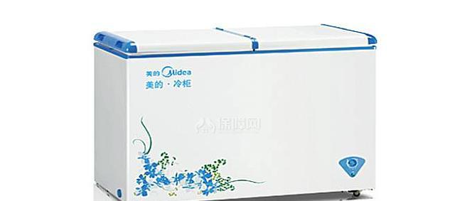 如何利用冰柜排水孔解冻（快速解决冰柜结冰问题的简便方法）
