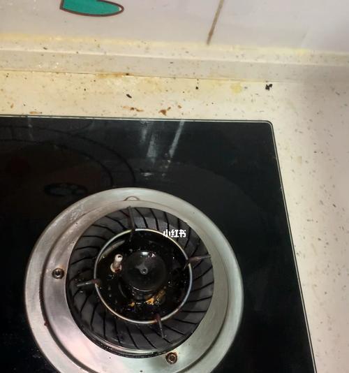燃气灶网的清洗方法（简单高效的清洗技巧让你的燃气灶网焕然一新）