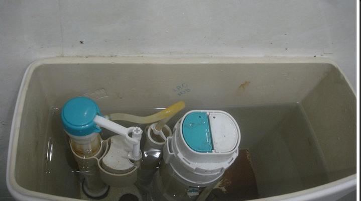 马桶水箱漏水的原因及解决办法（马桶水箱漏水的常见问题及应对措施）