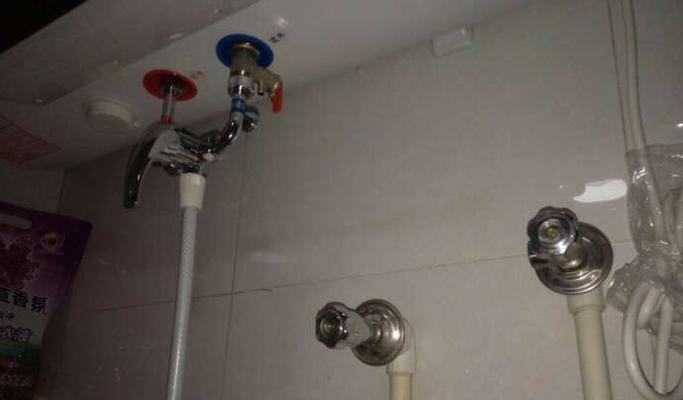 热水器维修故障全解析（了解维修热水器故障的方法和技巧）