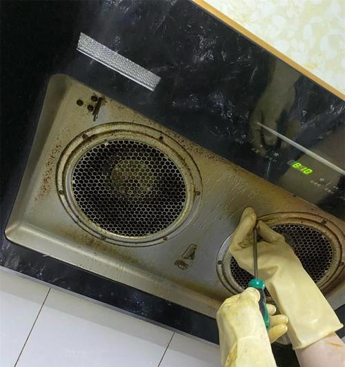 湖南清洗油烟机收费标准解析（湖南清洗油烟机收费方式及服务详情）