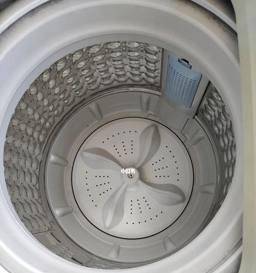 洗衣机掉进硬币了怎么办（探讨洗衣机掉进硬币的解决方法及预防措施）