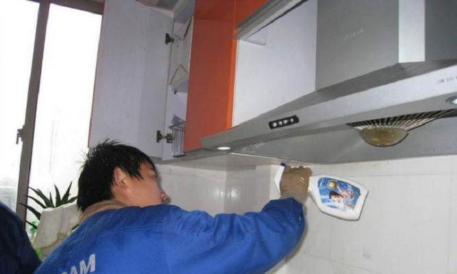 油烟机短路故障及应对方法（如何避免油烟机短路故障）
