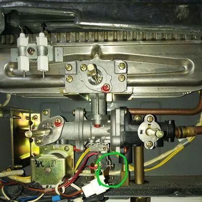 万家乐热水器E4故障码维修方法解析（万家乐热水器故障码E4的原因及维修步骤）