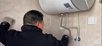 方太热水器维修24小时服务电话在哪里找？如何快速联系？