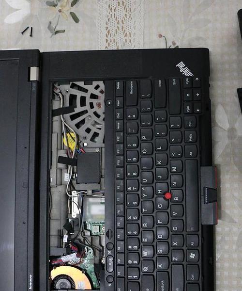 如何进行ThinkPad T530拆机？拆解步骤与注意事项是什么？