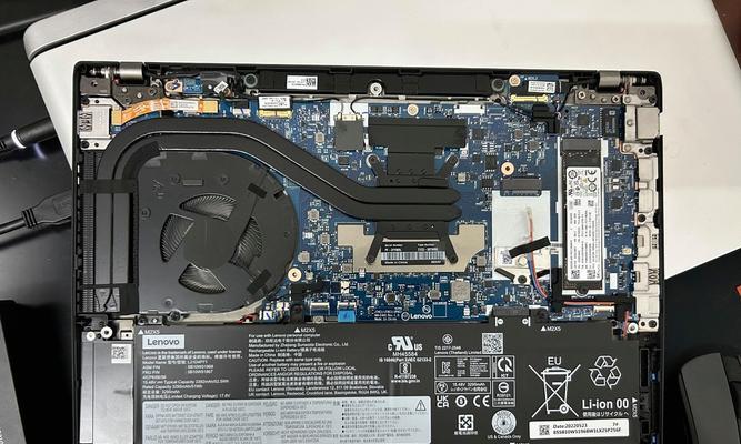ThinkPad 8拆机教程？如何安全地拆解并检查内部结构？