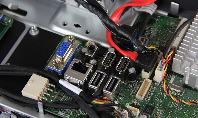 Dell一体机拆后盖方法是什么？拆卸过程中需要注意哪些问题？