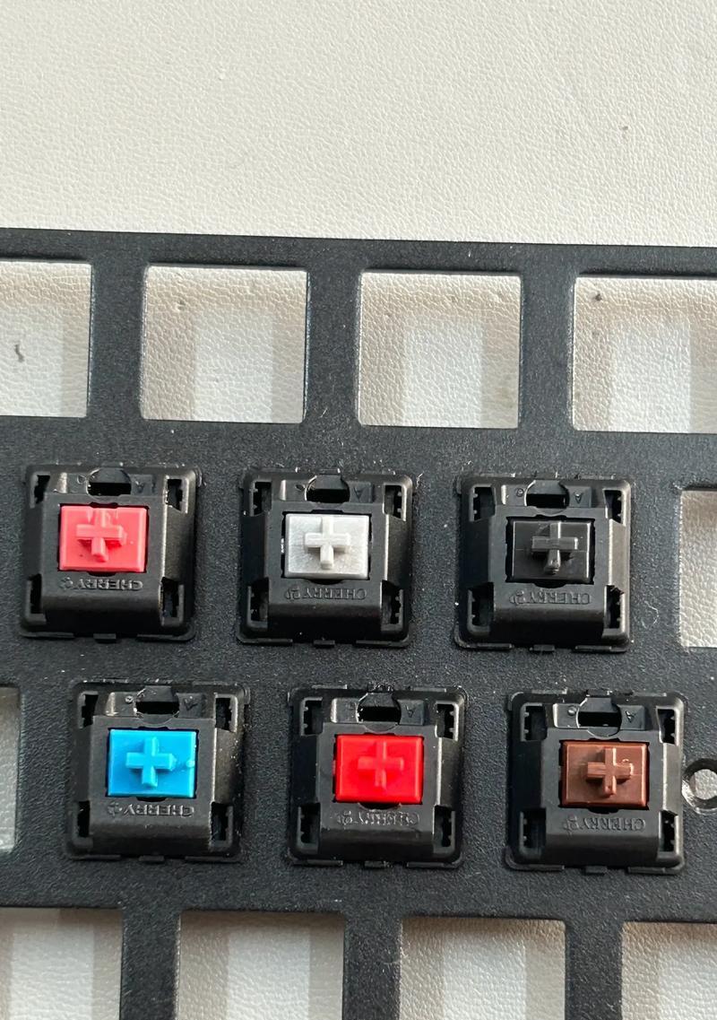 机械键盘黑轴手感如何？使用体验有哪些特点？