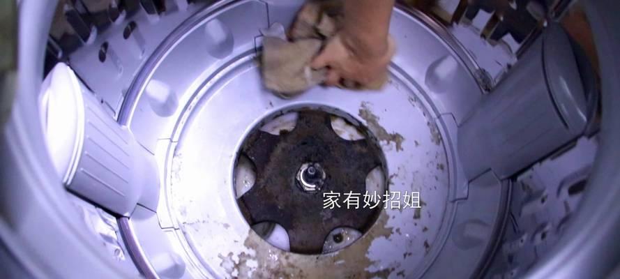 老式洗衣机盖怎么拆？拆卸后如何清洗维护？